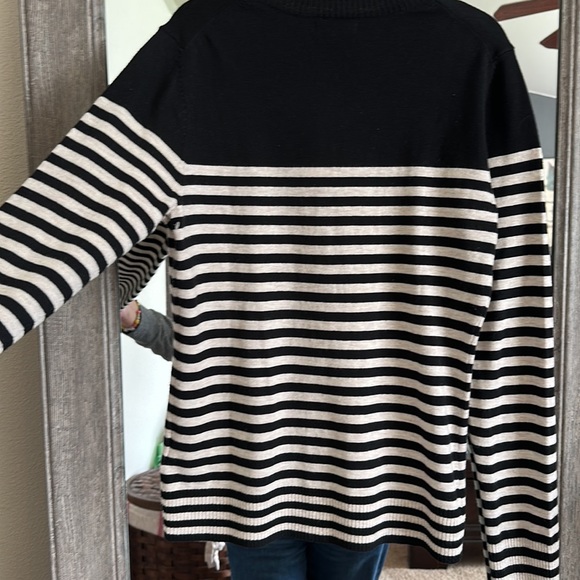 🌸Gap NWT cardigan size M. - Picture 16 of 17